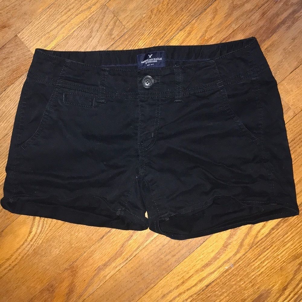 American Eagle shorts 🖤 - Picture 2 of 5